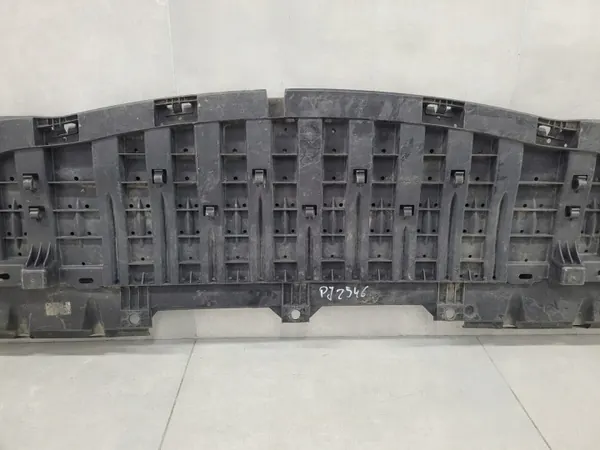 OEM 622359780R Etupuskurin peitelaatta Renault Fluence image 3