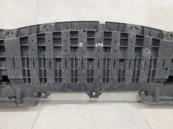 OEM 622359780R Etupuskurin peitelaatta Renault Fluence image 7
