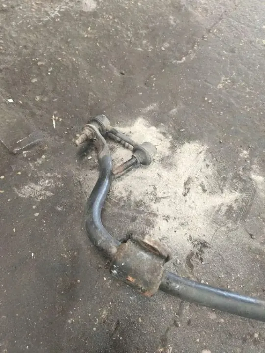 Jeep Taka Stabilointitanko OEM M12637114 - Käytetty image 3
