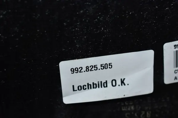 Protetor central Porsche OE para 992 - Usado image 3
