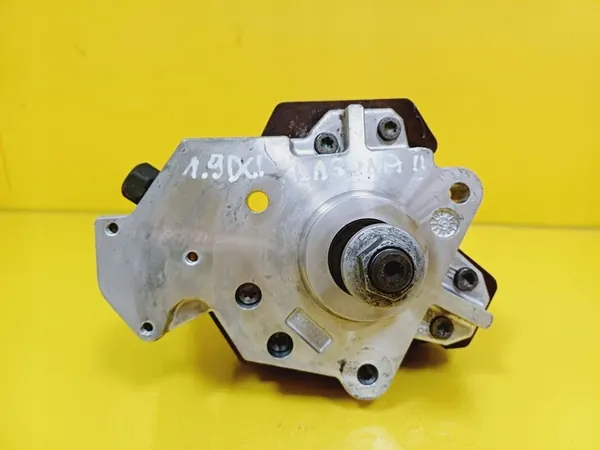 Brandstofpomp Renault Laguna II 1.9 DCI 8200342594 / 0445010087 image 2