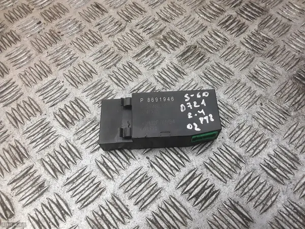 Begagnad Volvo V70 ECU OEM 8691946 för 2.4 bensin image 2
