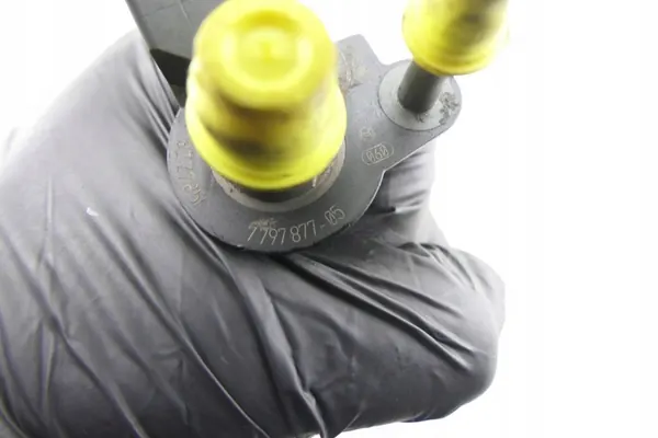 Inyector de combustible BMW 7797877-05 image 4