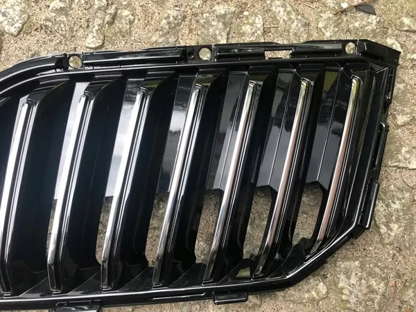 SKODA SUPERB III Grill Front Chrome 3V0853653A image 2