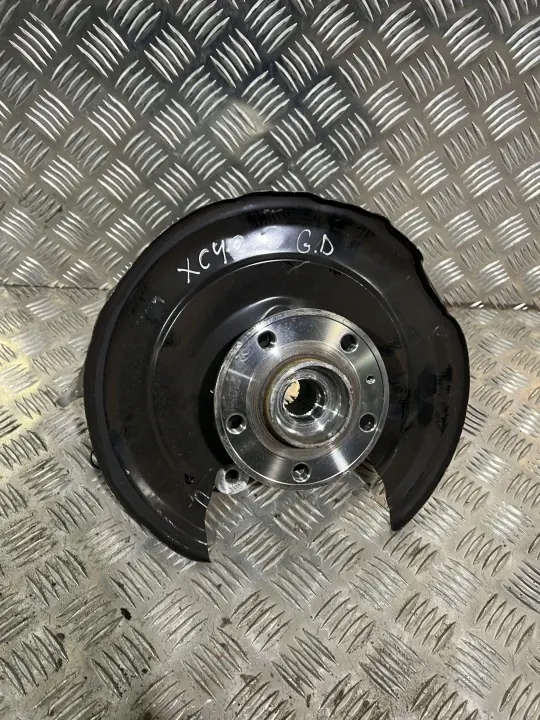Volvo XC40 2019 Bakhjulsnav OEM 32221150 image 2