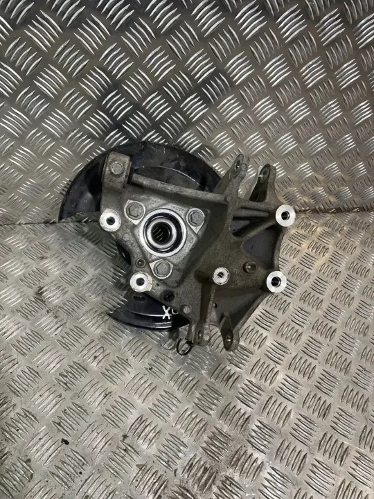 Volvo XC40 2019 Bakhjulsnav OEM 32221150 image 10