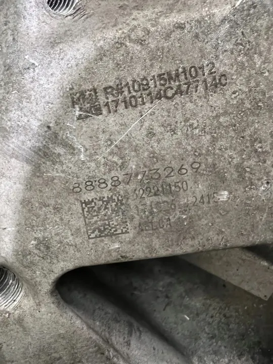 Volvo XC40 2019 Bakhjulsnav OEM 32221150 image 4