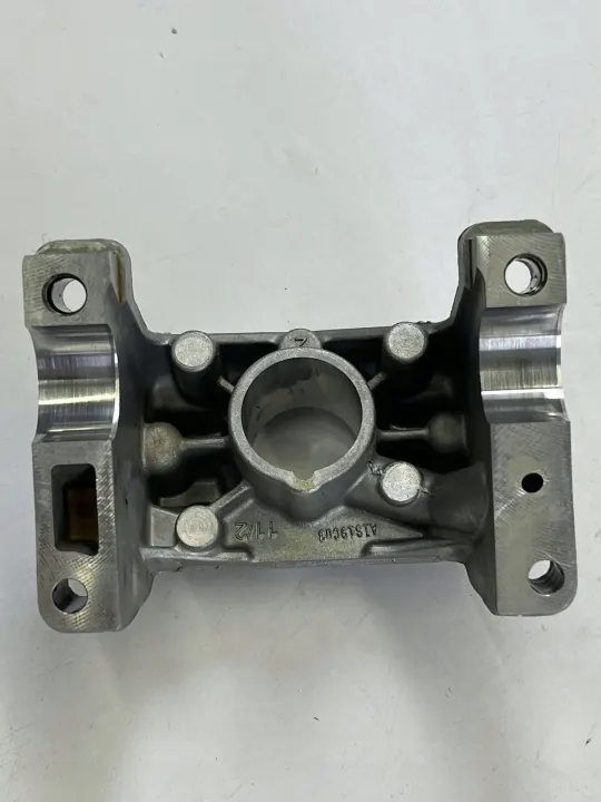 Soporte de árbol de levas BMW OEM 8663378 - Usado image 5