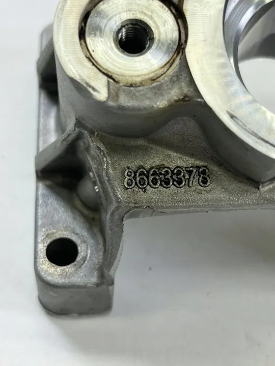 Soporte de árbol de levas BMW OEM 8663378 - Usado image 6