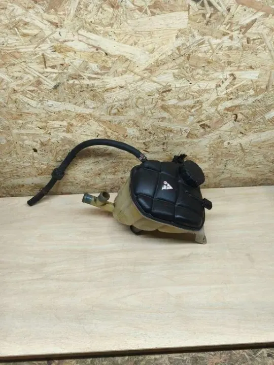 Koelvloeistoftank Mercedes ML W164 OEM A1645000049 image 2