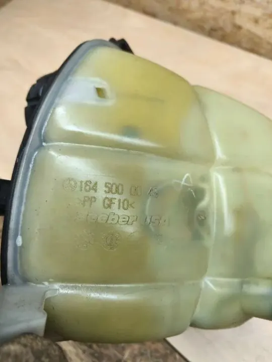 Koelvloeistoftank Mercedes ML W164 OEM A1645000049 image 4