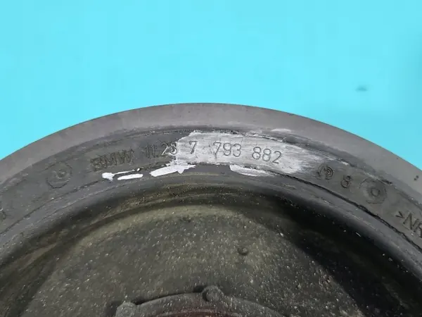 Poulie vilebrequin OEM 7793882 pour BMW E90 2.0D image 3