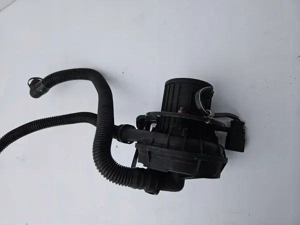 Toissijainen ilmavesipumppu Audi A6 C7 A7 4G 3.0T image 2