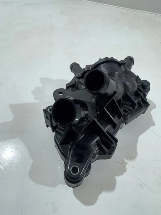 Pompa acqua alloggiamento termostato VW Up Polo Seat Mii Skoda Fabia III image 2