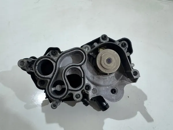 Pompa acqua alloggiamento termostato VW Up Polo Seat Mii Skoda Fabia III image 3