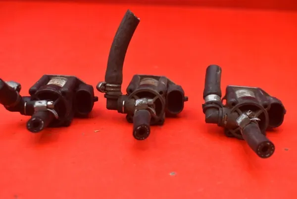 Rampe d'injection GPL OEM 67R-017294 3 cylindres image 3