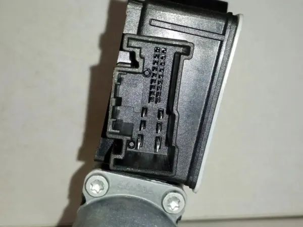 Régulateur de vitre OEM 0130822065 Gauche Avant Skoda Scala image 3