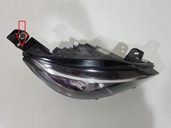 PEUGEOT 308 II 2 T9 Lift Oikea Etuvalaisin OEM image 3