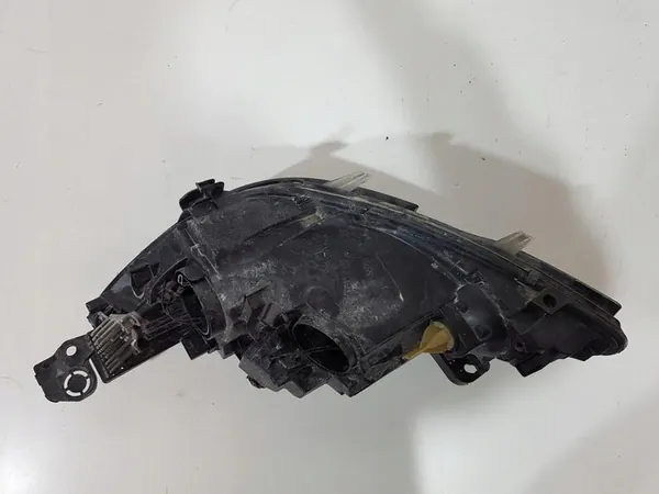 PEUGEOT 308 II 2 T9 Lift Oikea Etuvalaisin OEM image 4