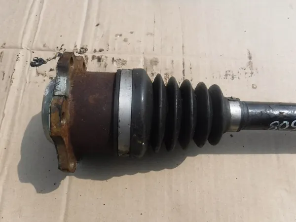 Vänster fram drivaxel VW Audi Skoda image 2