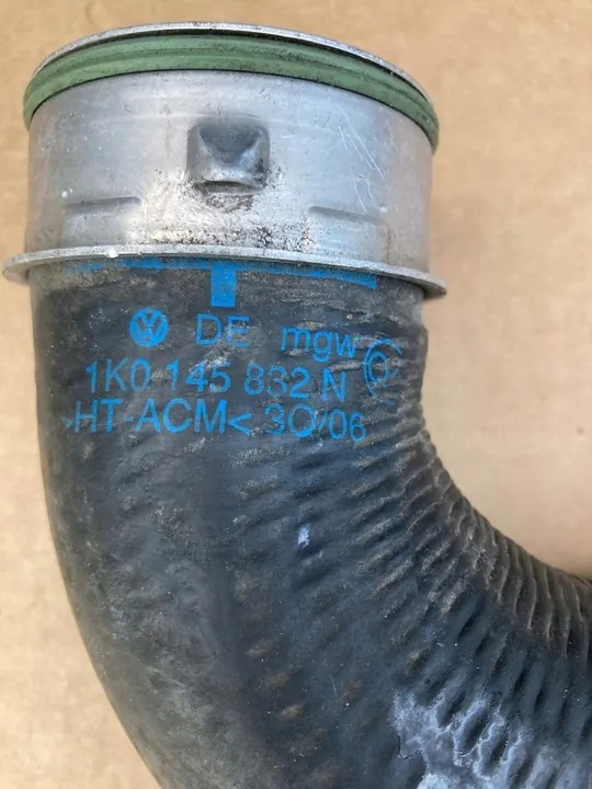 Tubo de aire VW Audi Skoda Seat 1K0145832N image 3