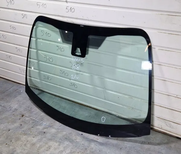 Pare-brise avant Toyota Yaris IV 2024 OEM d'occasion image 3