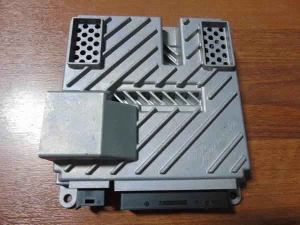 Amplificador Burmester OEM A0009009717 para Mercedes image 2