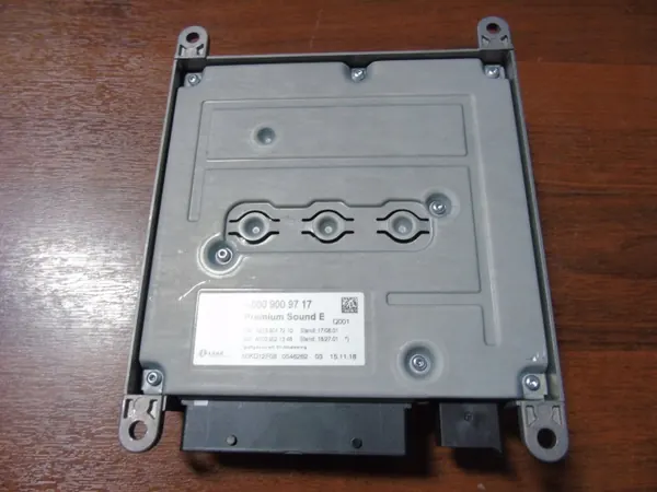 Amplificador Burmester OEM A0009009717 para Mercedes image 3