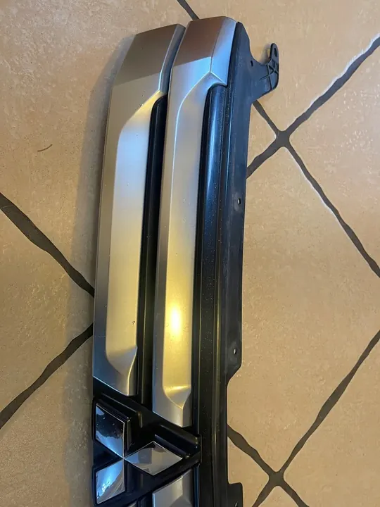Mitsubishi Outlander 2014 Grill Original -8988 image 2