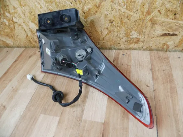 Hyundai i30 (2012-2017) Luz trasera izquierda exterior image 4