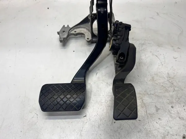 Pedalsats OEM 8E1721117A 8E1723523G för Audi A4 B6 B7 image 3