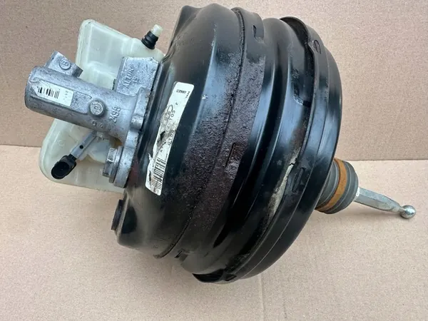 AUDI A6 C6 3.2 FSI Bromsservo Pump 4F0612105F image 3