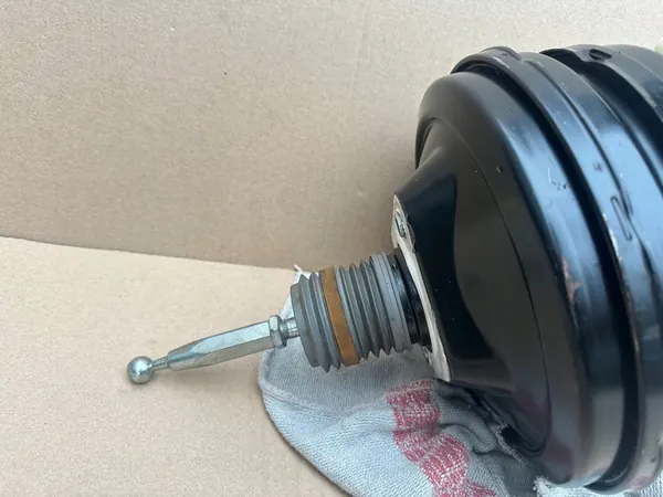 AUDI A6 C6 3.2 FSI Bromsservo Pump 4F0612105F image 9