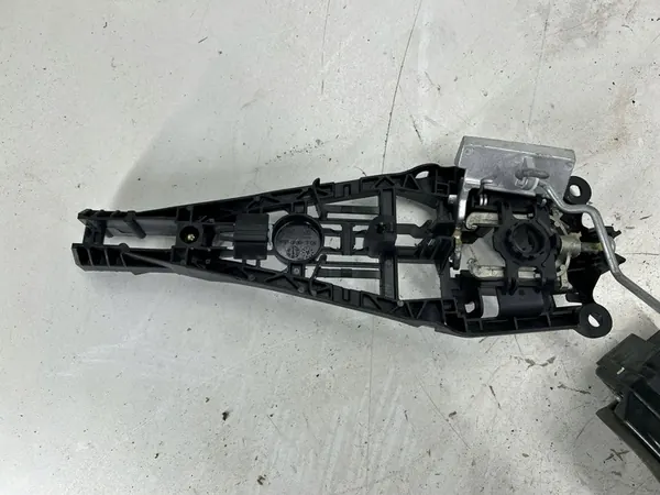 Rechte hintere Türschloss Buick Encore I 2021 image 4