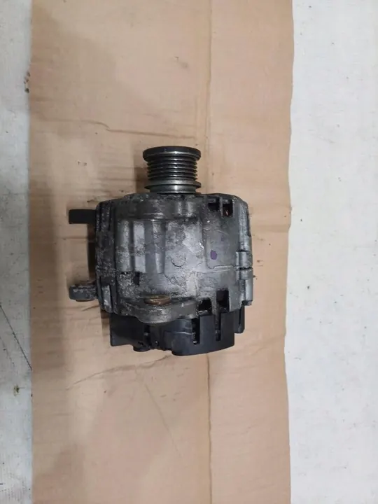 Vaihtovirtageneraattori Audi Q5 Quattro 2.0 TDI OEM 03G903016F image 5