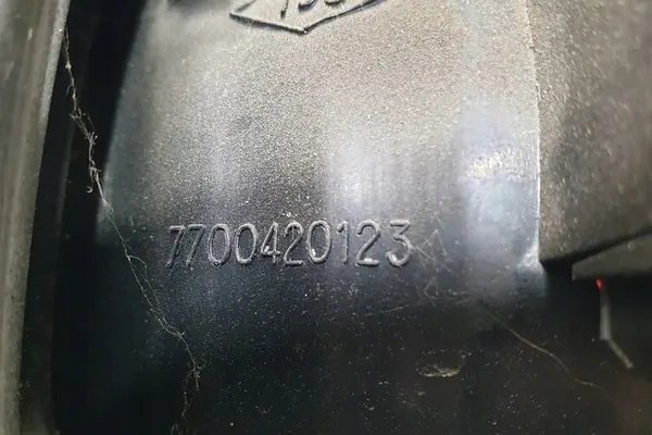 Lámpara trasera derecha RENAULT LAGUNA I 7700420123 image 3