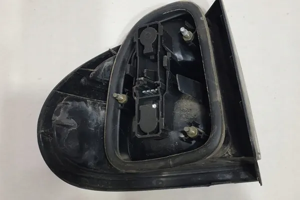 Lámpara trasera derecha RENAULT LAGUNA I 7700420123 image 5