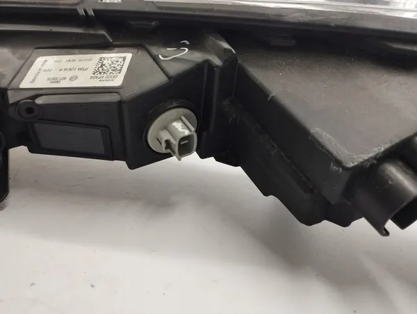 Nissan Juke II F16 2020 Oikea Ajovalo image 3