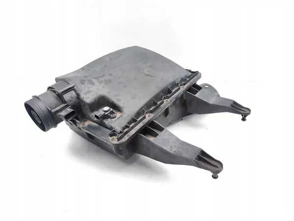 Mercedes-Benz Sprinter 3-T Ilmansuodattimen kotelo 2008 Van A0000902651 image 5