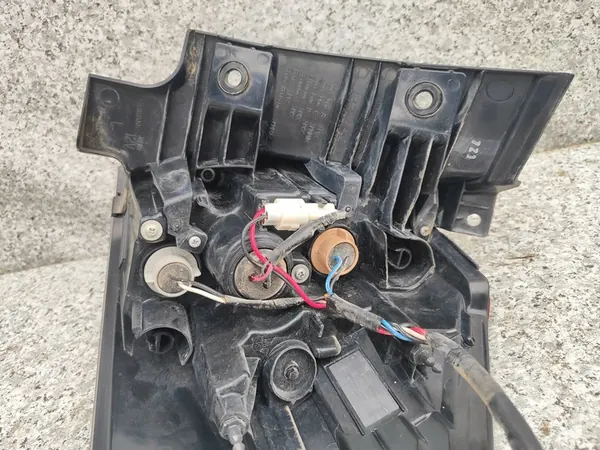 Luz trasera izquierda LED Nissan X-Trail T32 LIFT 17-21 OEM image 9