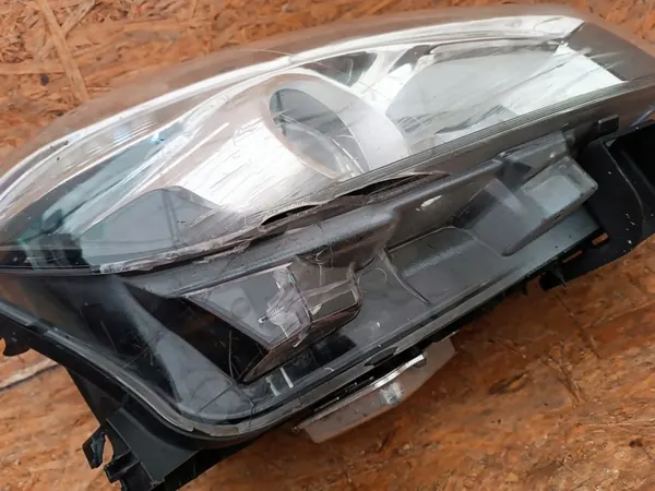 Oikea Etu Xenon-Valo Nissan Qashqai J10 Lift 26010BR60A image 3