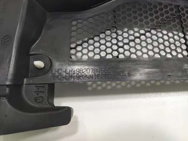 OEM 9820794580 Garniture Pare-brise Supérieure Peugeot 2008 II image 5