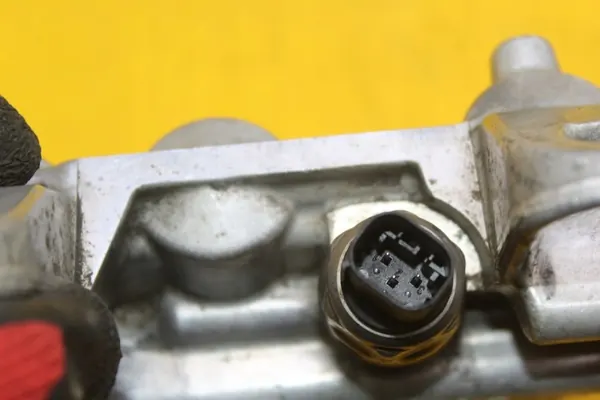 Kleppenverdeler OEM 7P5411851 Porsche image 8