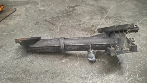 Carcasa de termostato Tubería de agua Kia Picanto I 2560002xxx image 4