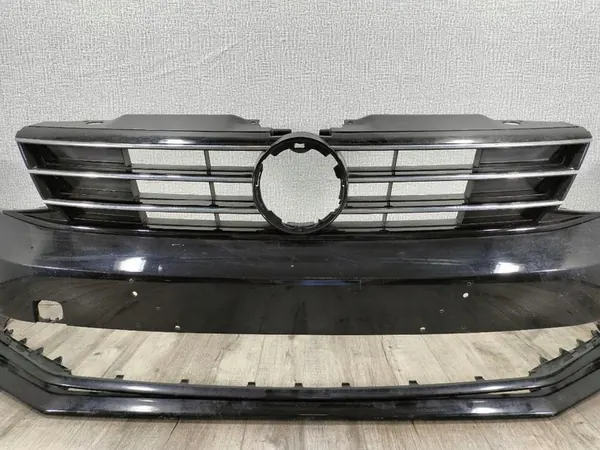 Paraurti anteriore VW Jetta VI 5C6807217M image 5