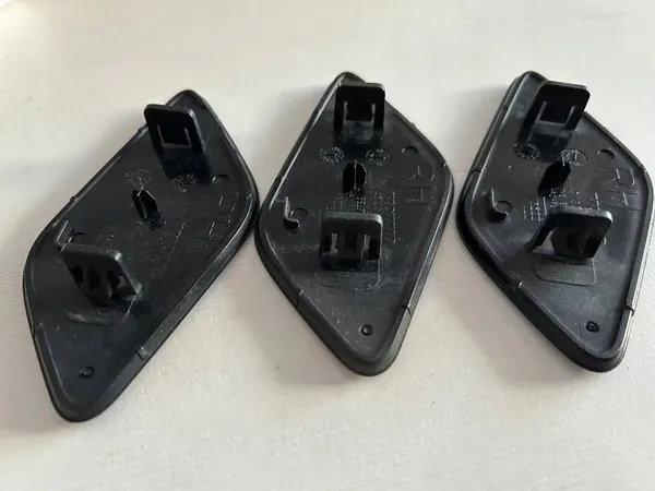 VOLVO XC60 I LIFT 2013-2017 Copertura lavavetri destra OEM image 10