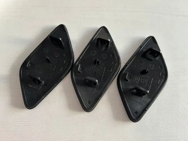 VOLVO XC60 I LIFT 2013-2017 Copertura lavavetri destra OEM image 9