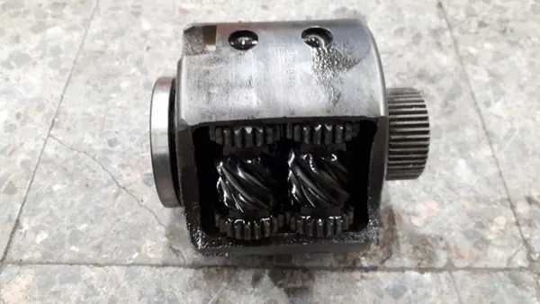 OEM 0501212404A Mellanaxeldifferential för Volkswagen image 2