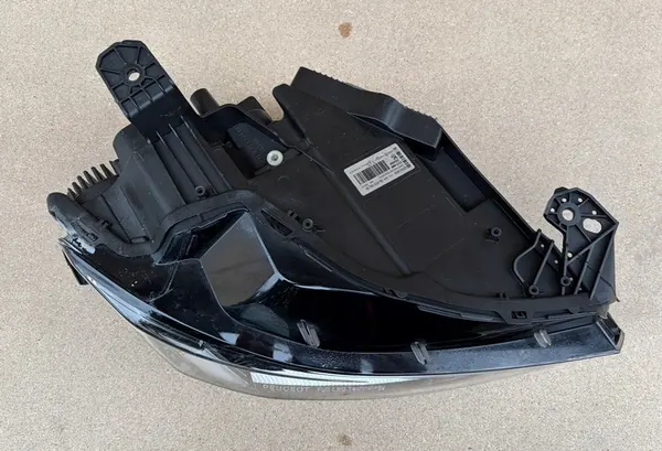 Oikea Etuvalaisin Peugeot 508 II Lift GT Line Full LED image 5