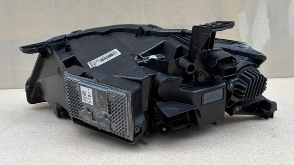 Oikea Etuvalaisin Peugeot 508 II Lift GT Line Full LED image 7